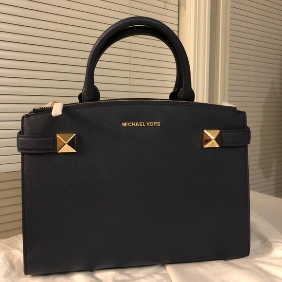 New ❤️ Michael Kors - Picture 1 of 4